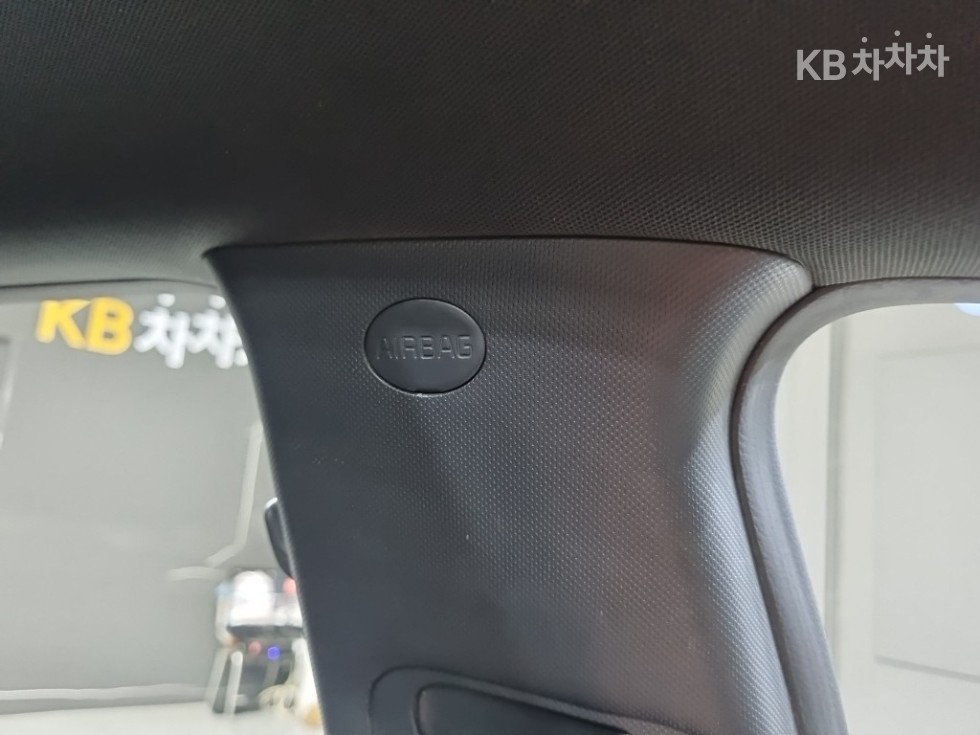 2021 - kia sportage