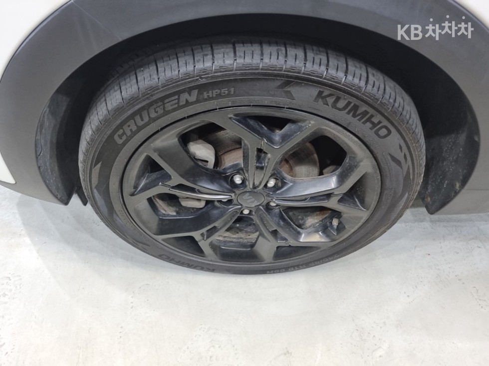 2021 - kia sportage