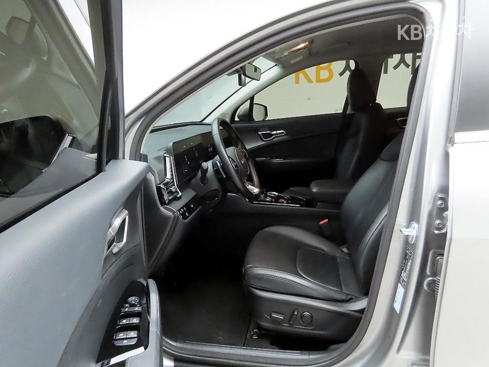 2024 - kia sportage