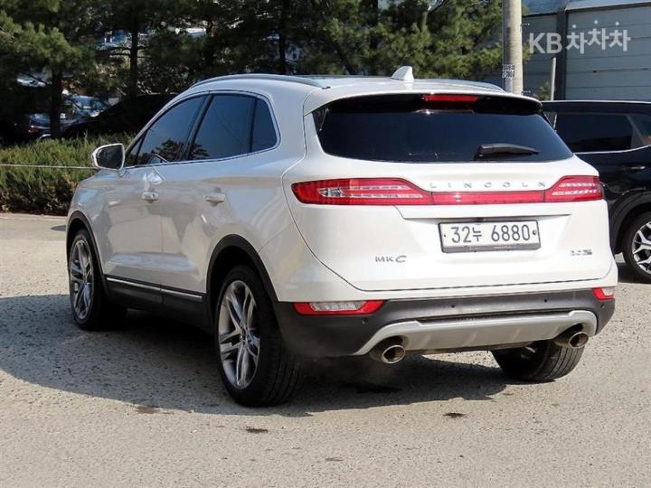 Lincoln MKC 2.0 AWD Reserve 102A 4