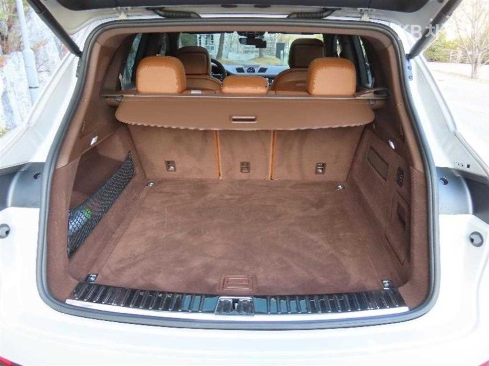 Porsche Cayenne — miniaturë 17