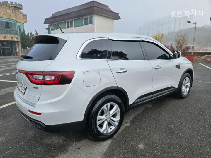 Renault QM6 2.0 LPe 2WD SE 6