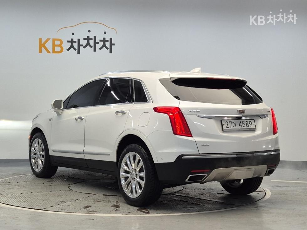 2019 - cadillac xt5