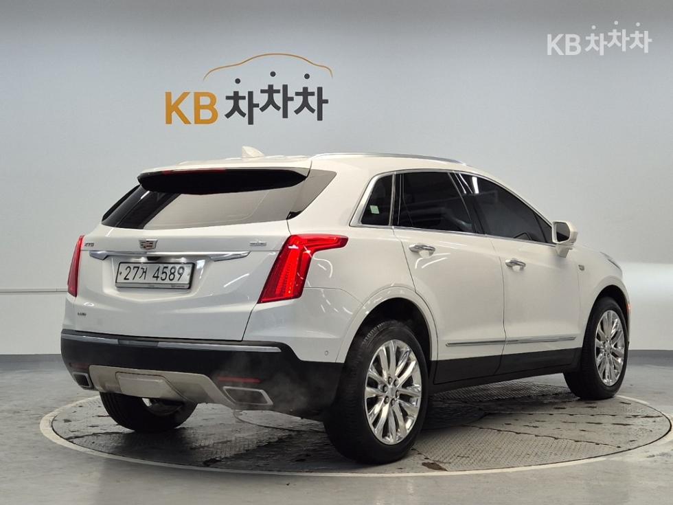 2019 - cadillac xt5