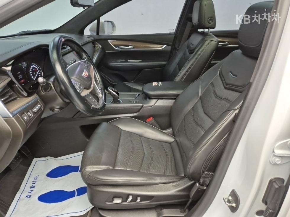 2019 - cadillac xt5