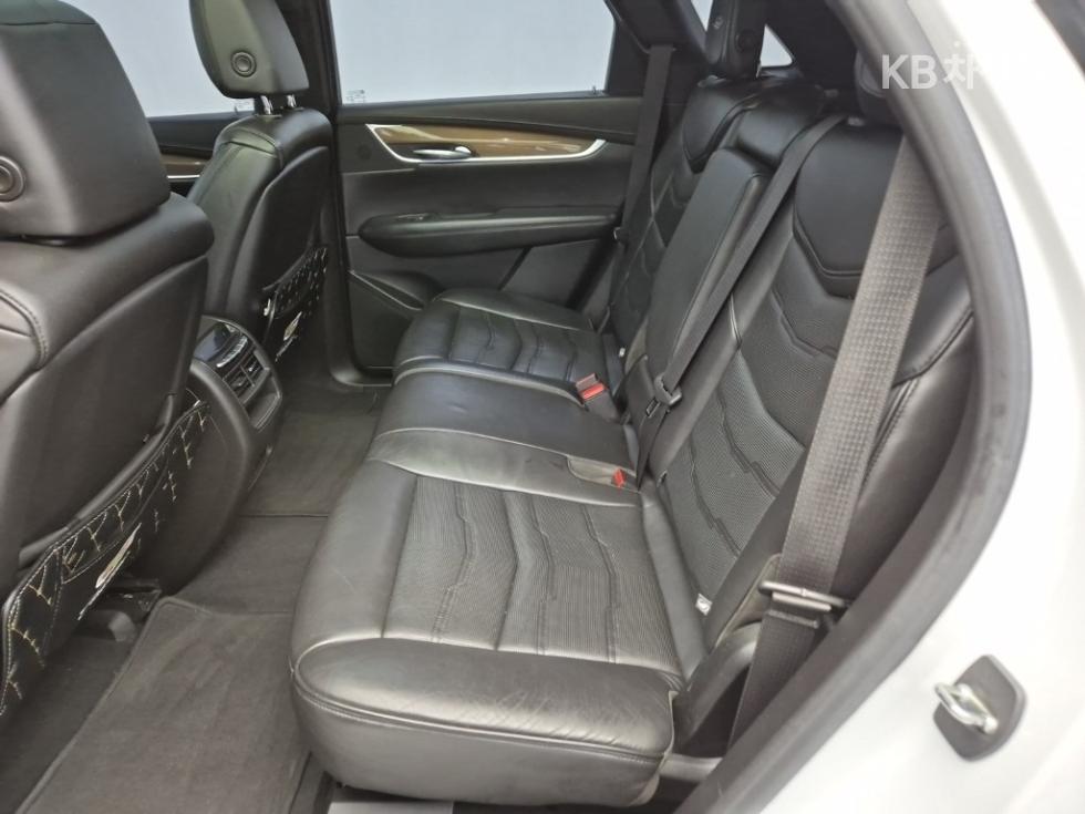 2019 - cadillac xt5