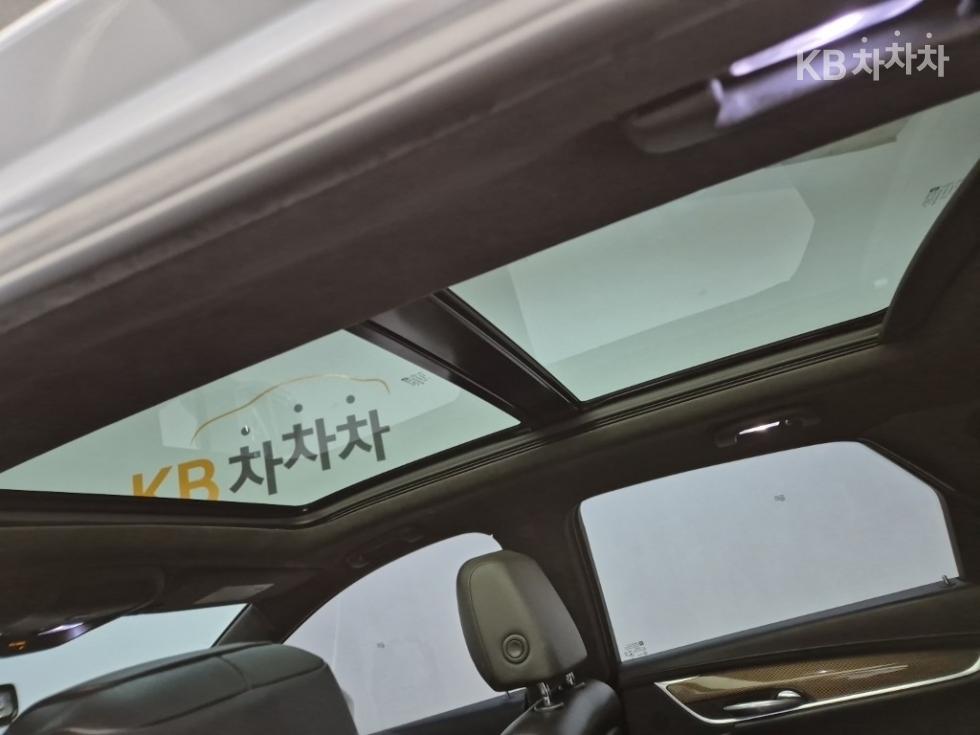 2019 - cadillac xt5