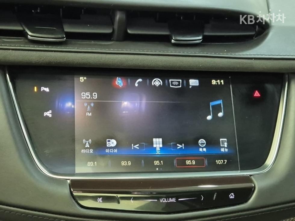 2019 - cadillac xt5