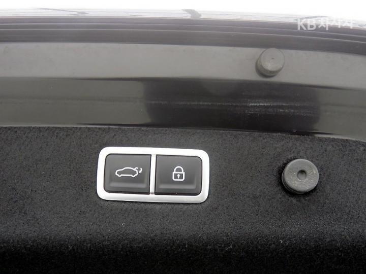 Genesis G70 3.3T AWD Sport Package 6