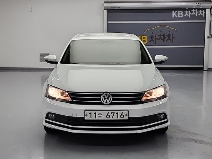 Volkswagen Jetta New 2.0 TDI BlueMotion 3