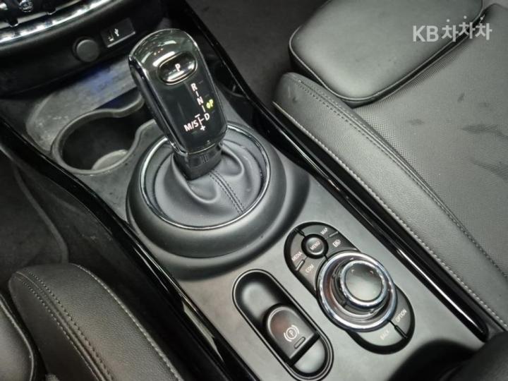 Mini Clubman 1.5 Cooper Classic Base Type 9