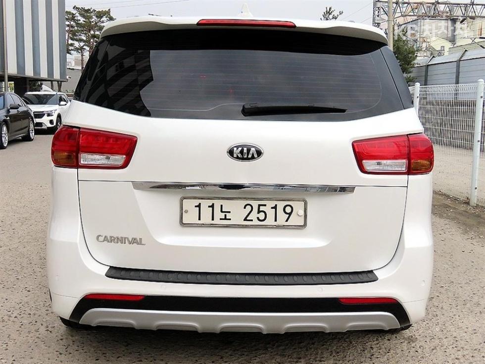 2016 - kia carnival