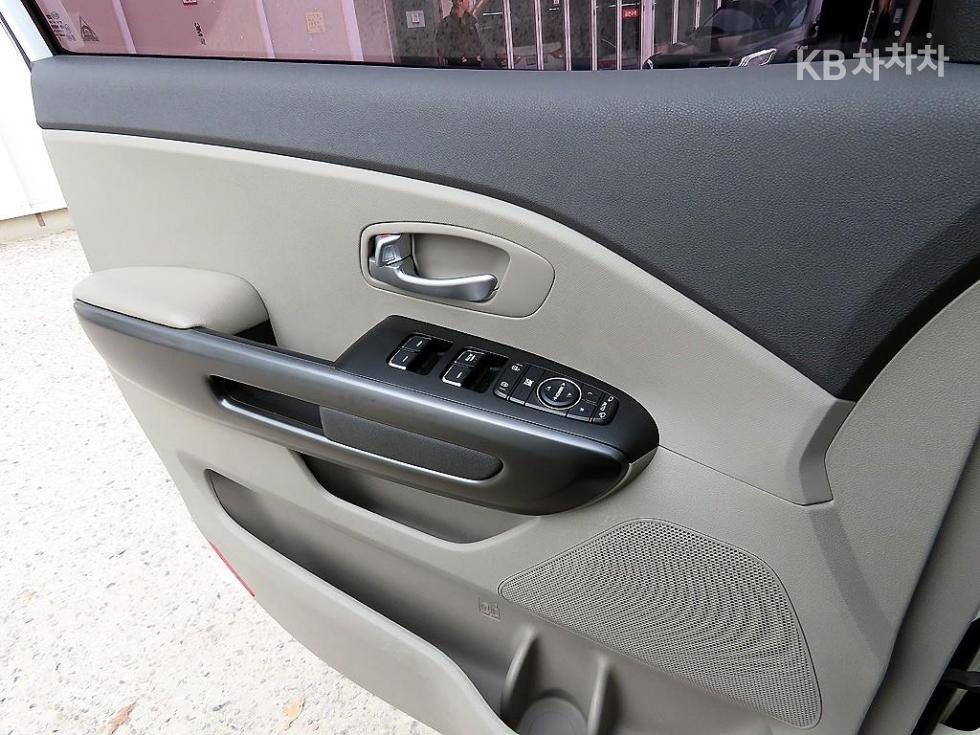 2016 - kia carnival