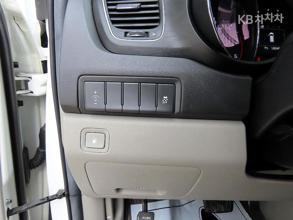 2016 - kia carnival
