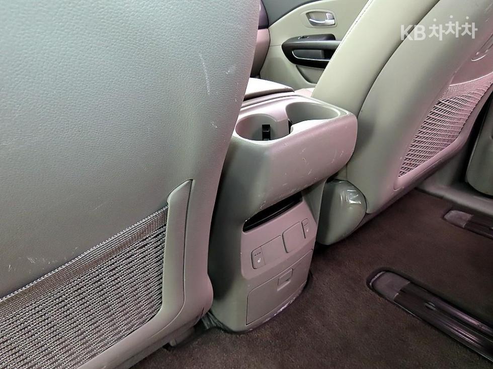 2016 - kia carnival