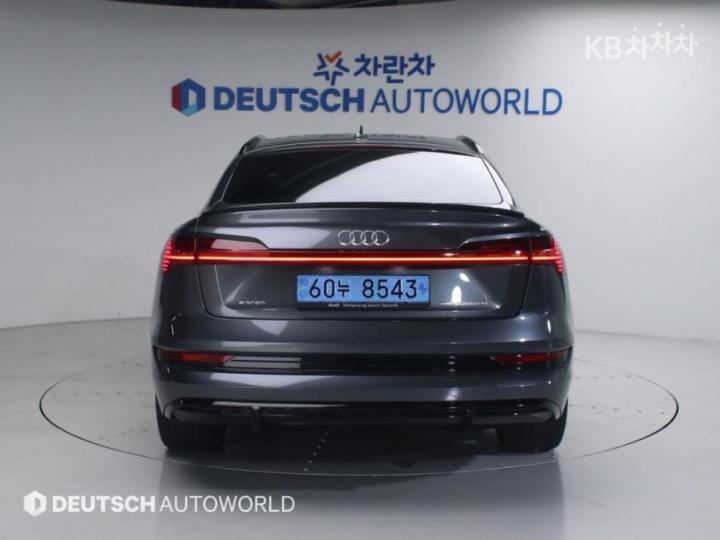 Audi e-tron 55 Quattro Sportback Base Type 4