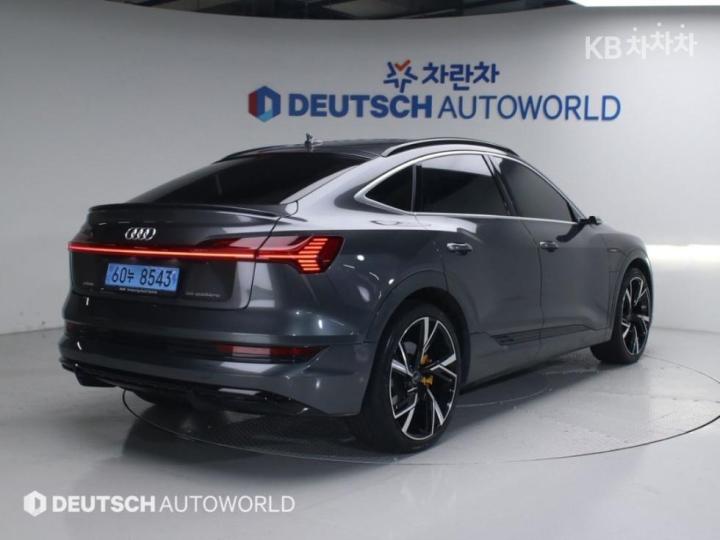 Audi e-tron 55 Quattro Sportback Base Type 3
