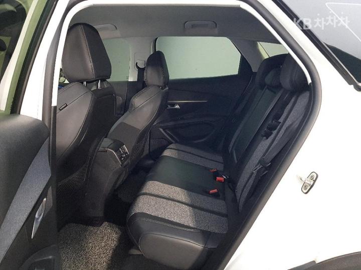 Peugeot 3008 1.6 BlueHDi Allure 10