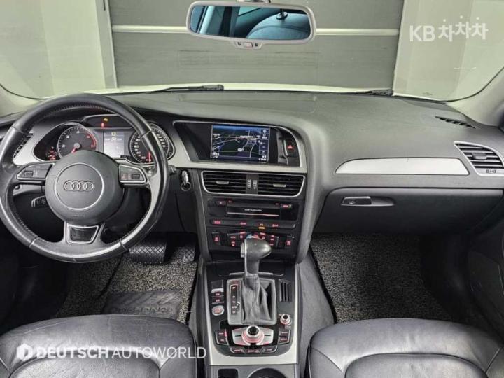 Audi A4 NEW 30 TDI B8 8