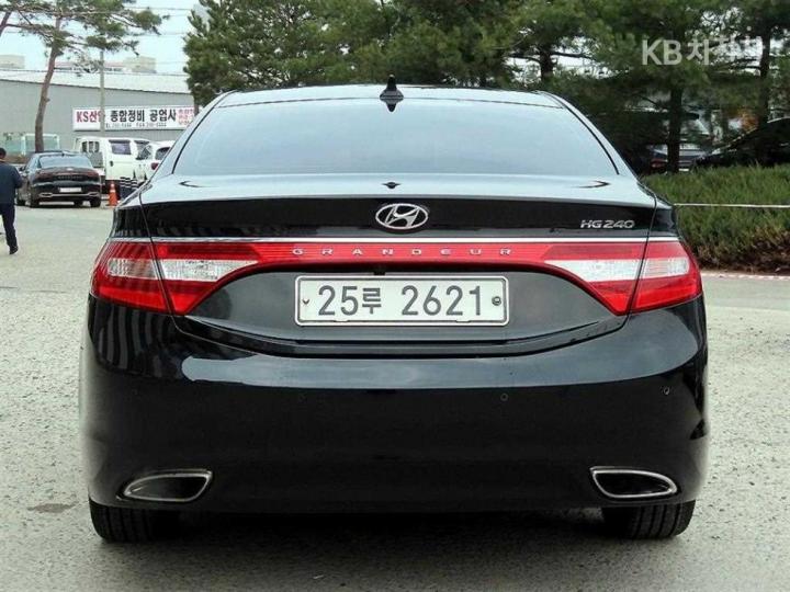 Hyundai Grandeur HG HG240 Modern Collection 5