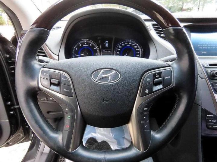 Hyundai Grandeur HG HG240 Modern Collection 9