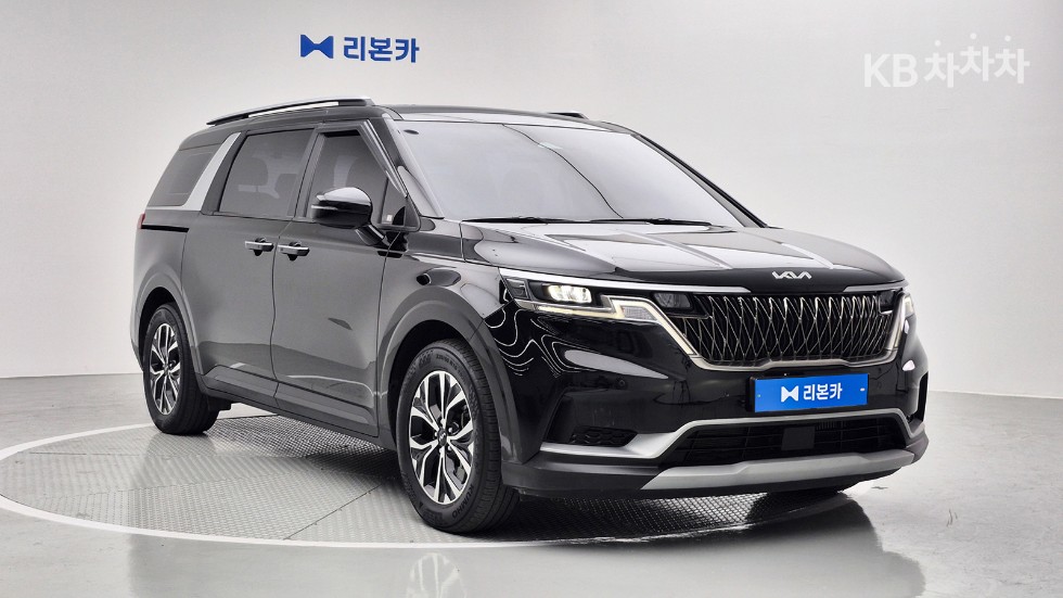 2022 - kia carnival