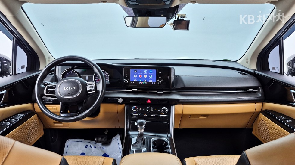 2022 - kia carnival