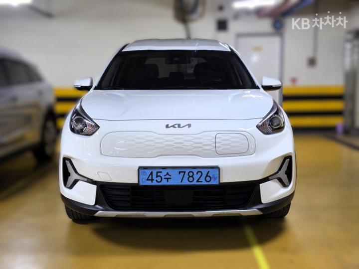 Kia Niro Plus EV Taxi The Essential Light 2