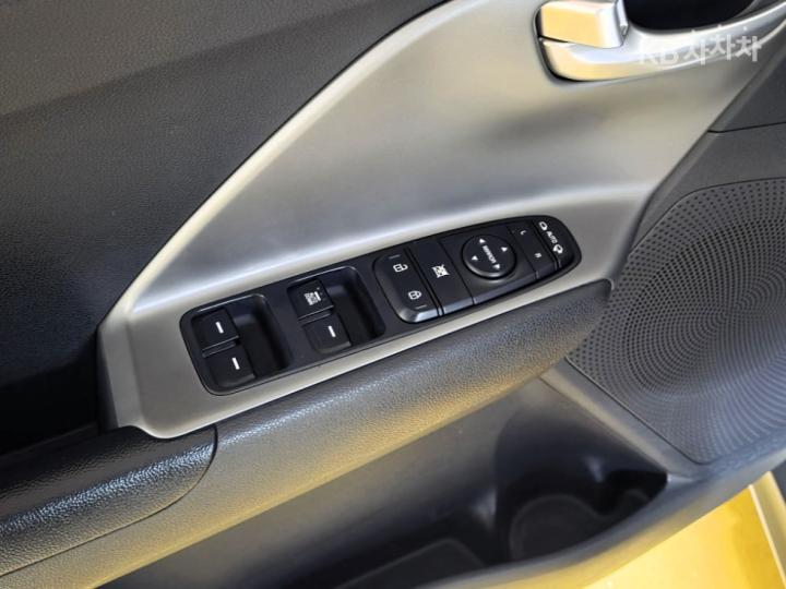 Kia Niro Plus EV Taxi The Essential Light 7