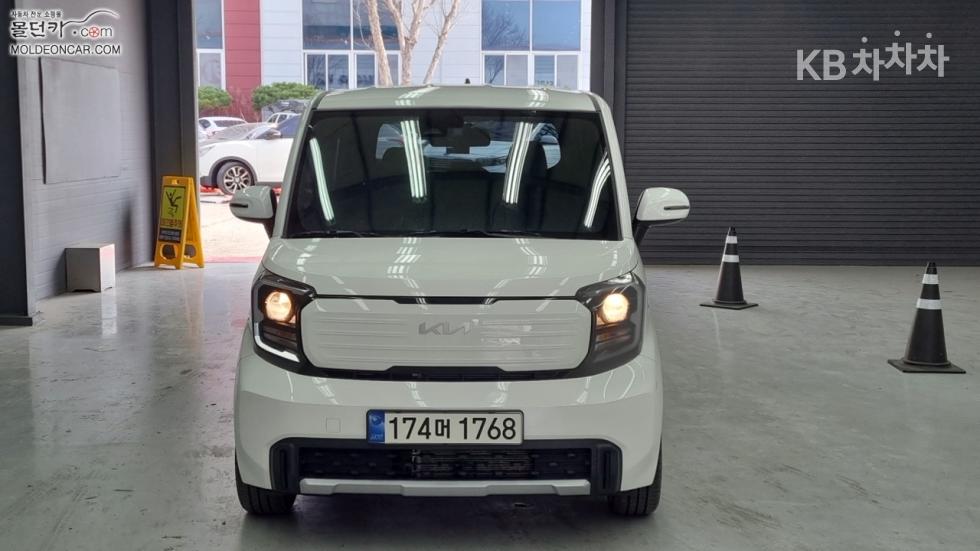 2025 - kia kia