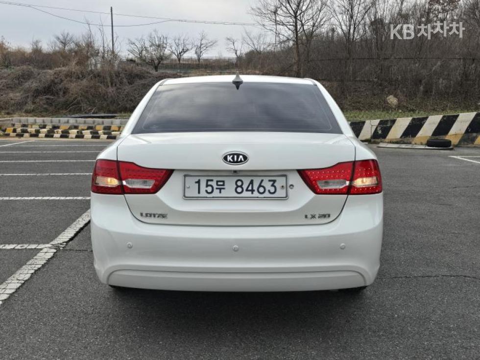 Kia K5 — miniaturë 4
