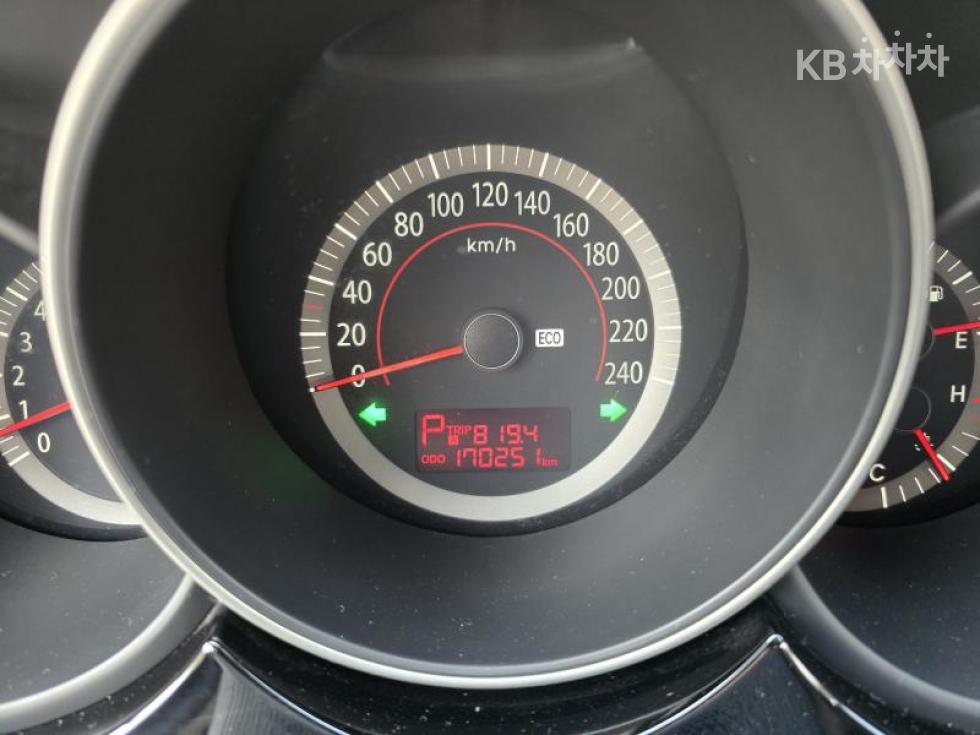 Kia K5 — miniaturë 11