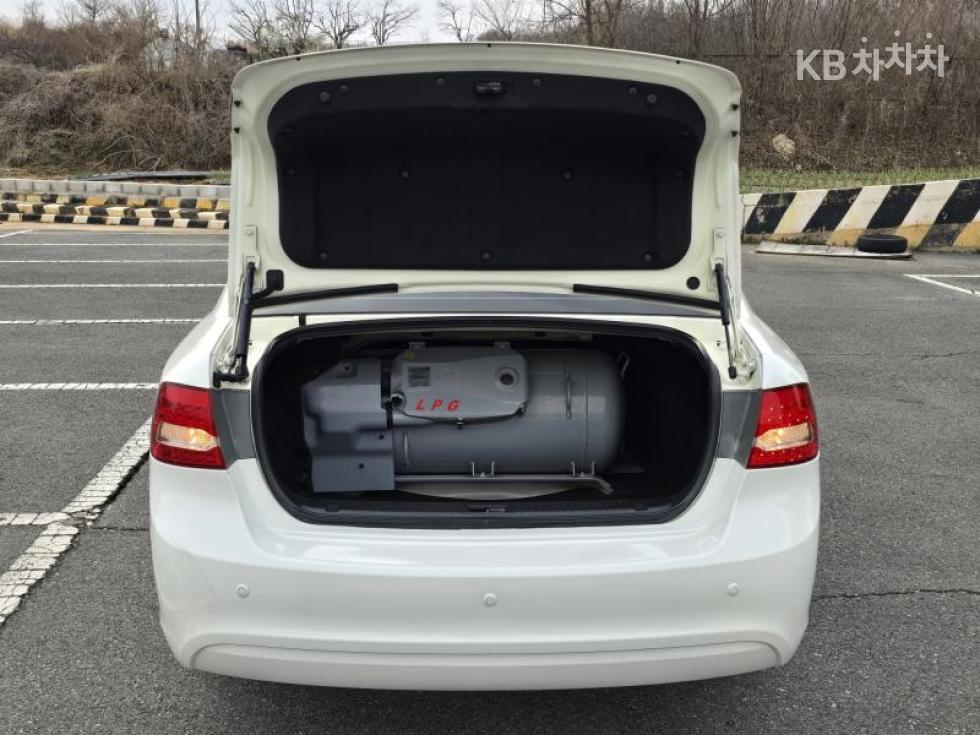 Kia K5 — miniaturë 20