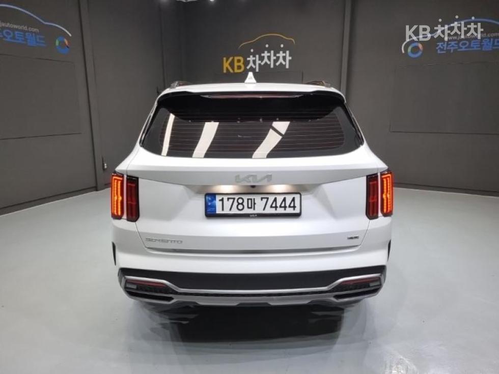 2023 - kia sorento