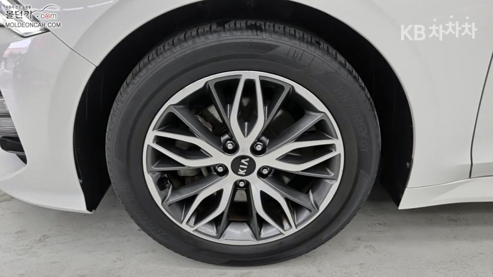 2021 - kia k5