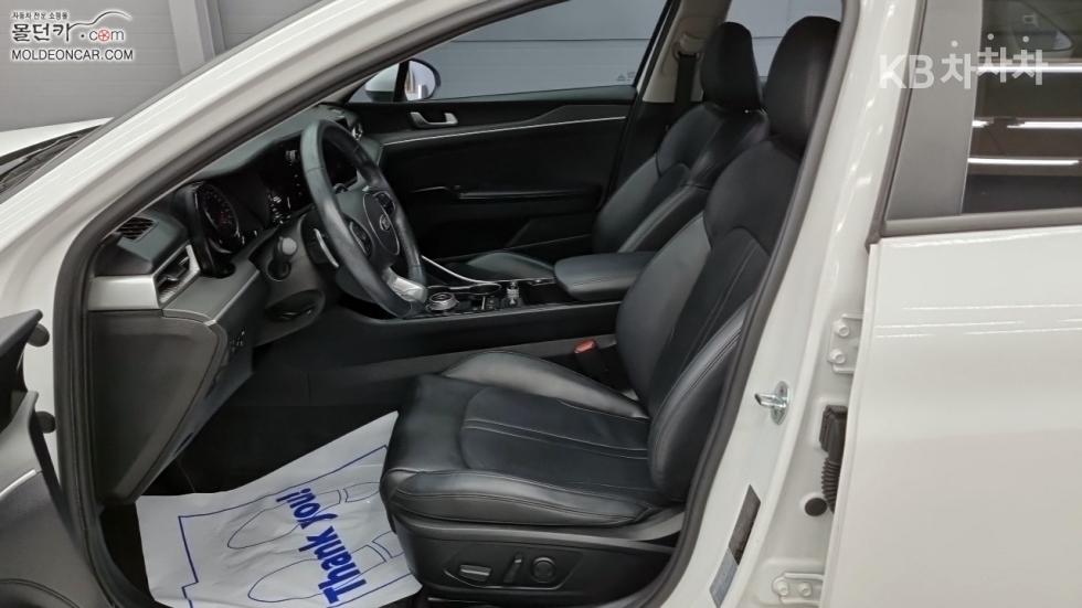 2021 - kia k5