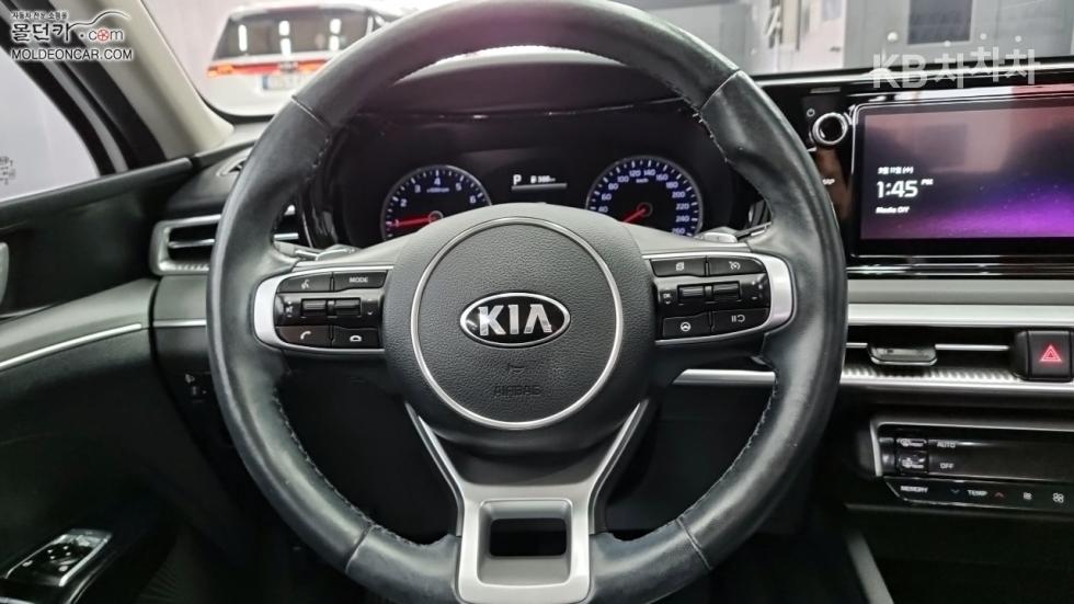2021 - kia k5