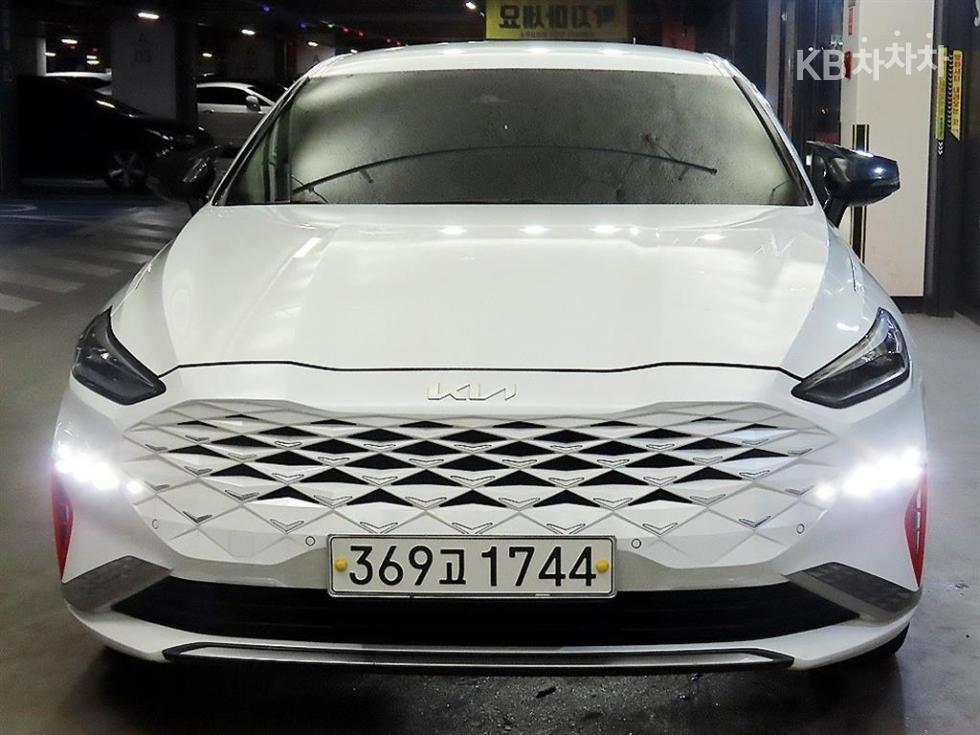 Kia K8 — miniaturë 2