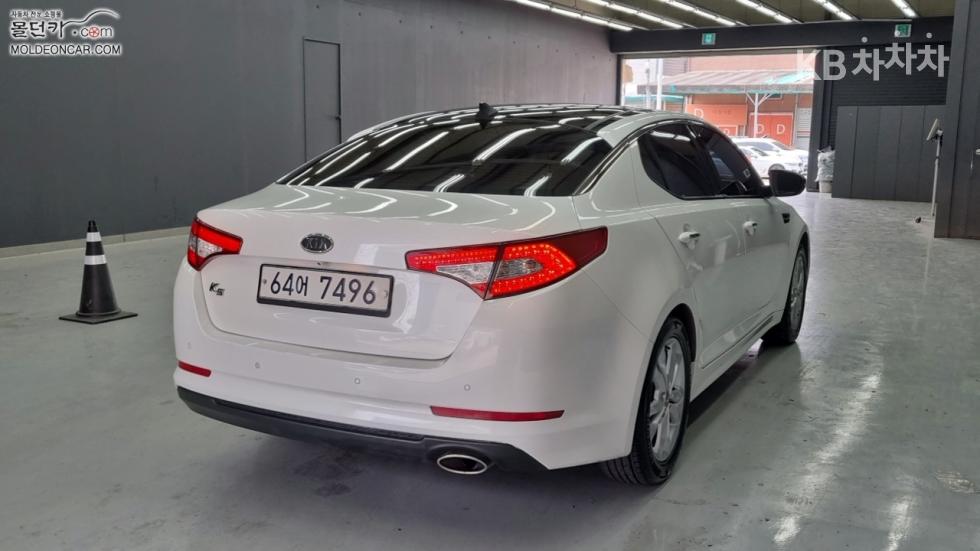Kia K5 — miniaturë 2