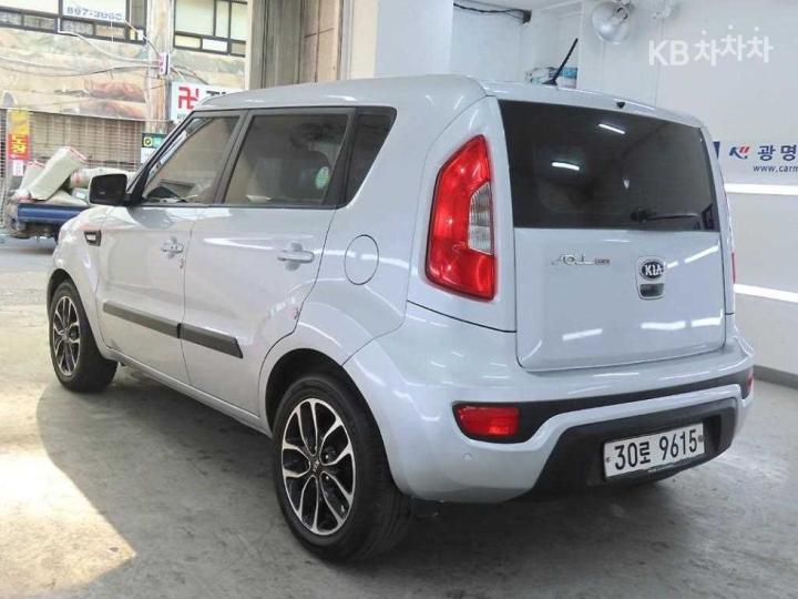 Kia Soul 1.6 GDI Luxury Base Type 4