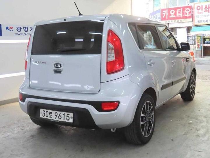 Kia Soul 1.6 GDI Luxury Base Type 5