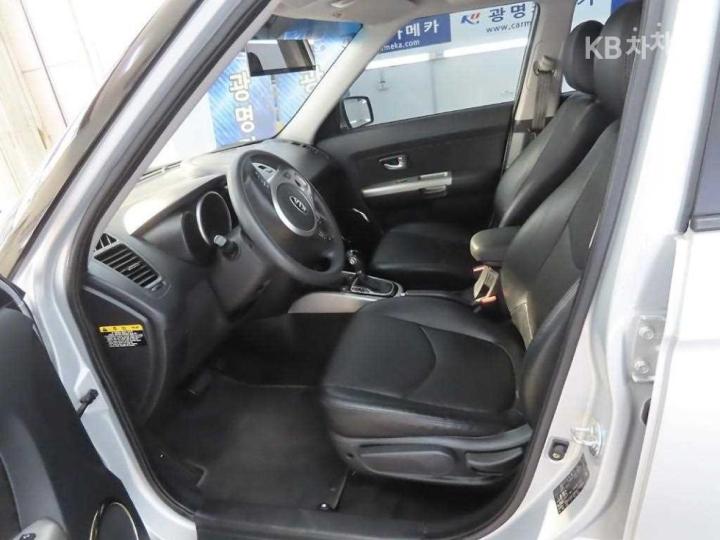 Kia Soul 1.6 GDI Luxury Base Type 6