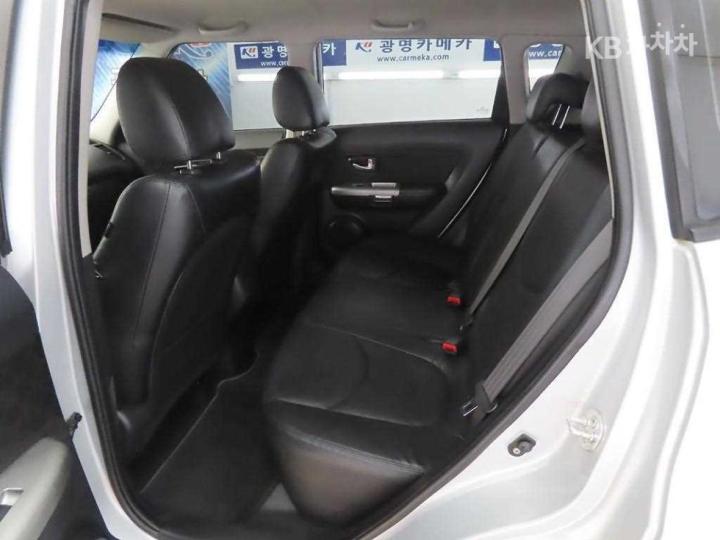 Kia Soul 1.6 GDI Luxury Base Type 7