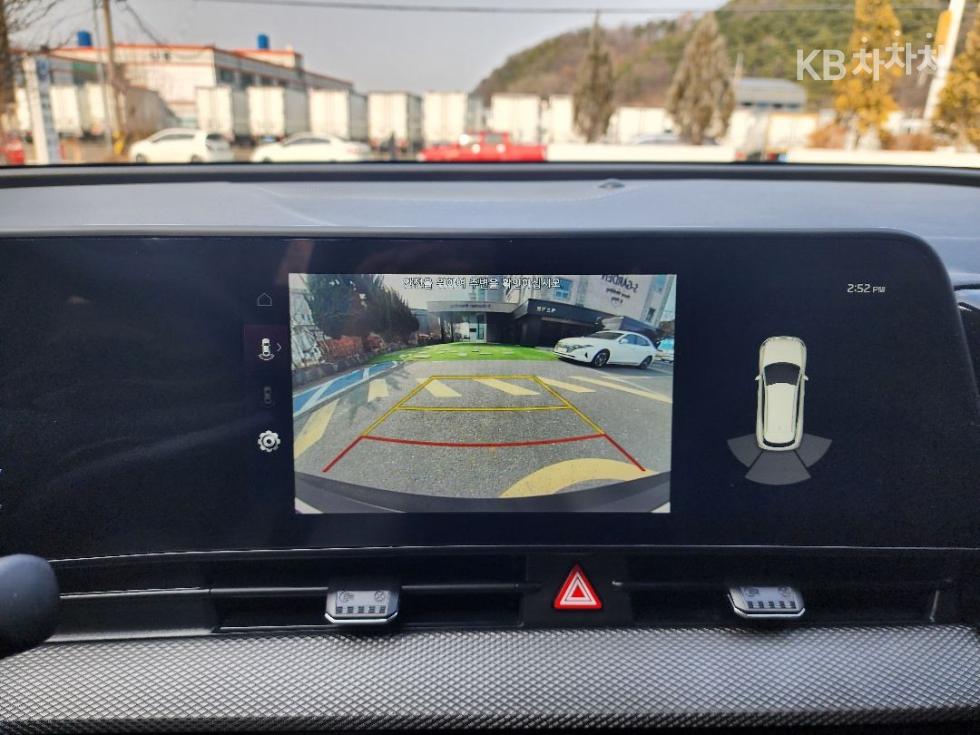 2022 - kia sportage