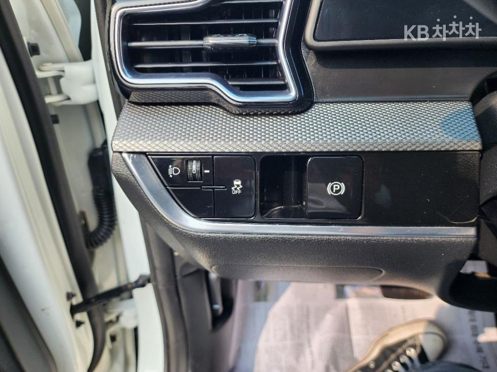 2022 - kia sportage