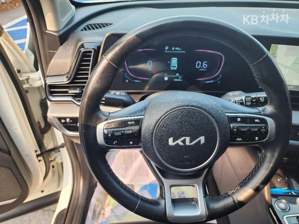 2022 - kia sportage
