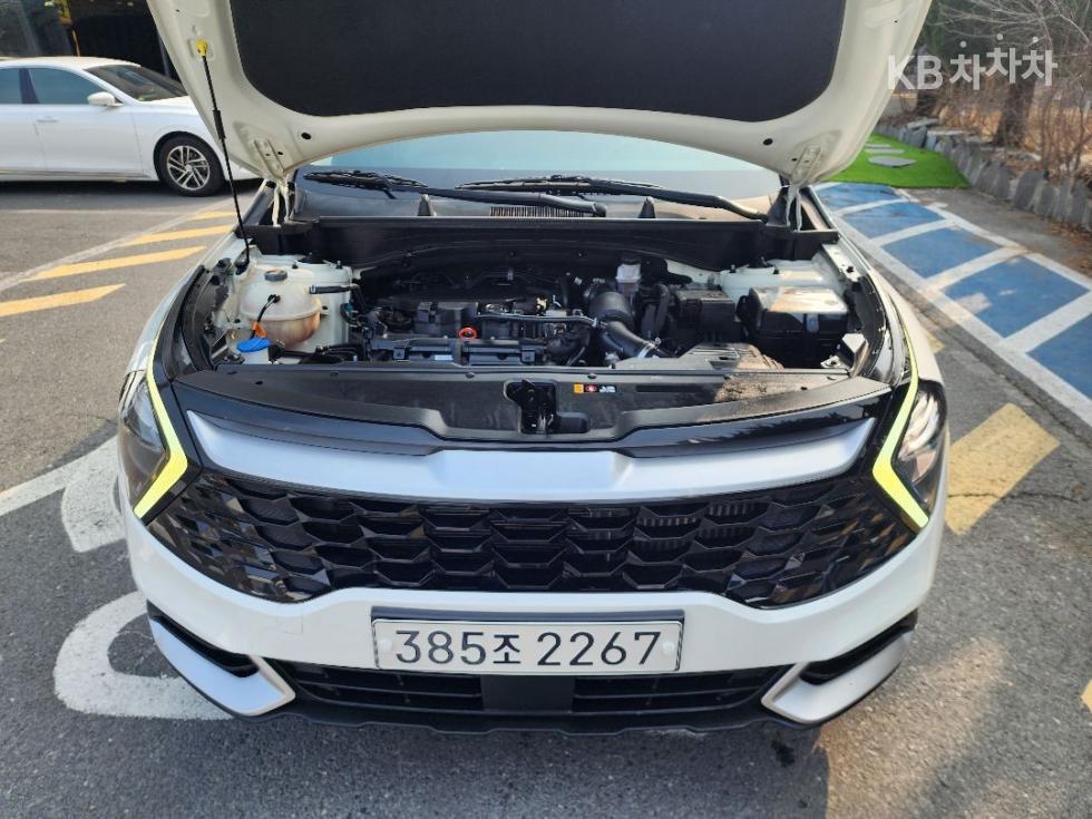 2022 - kia sportage