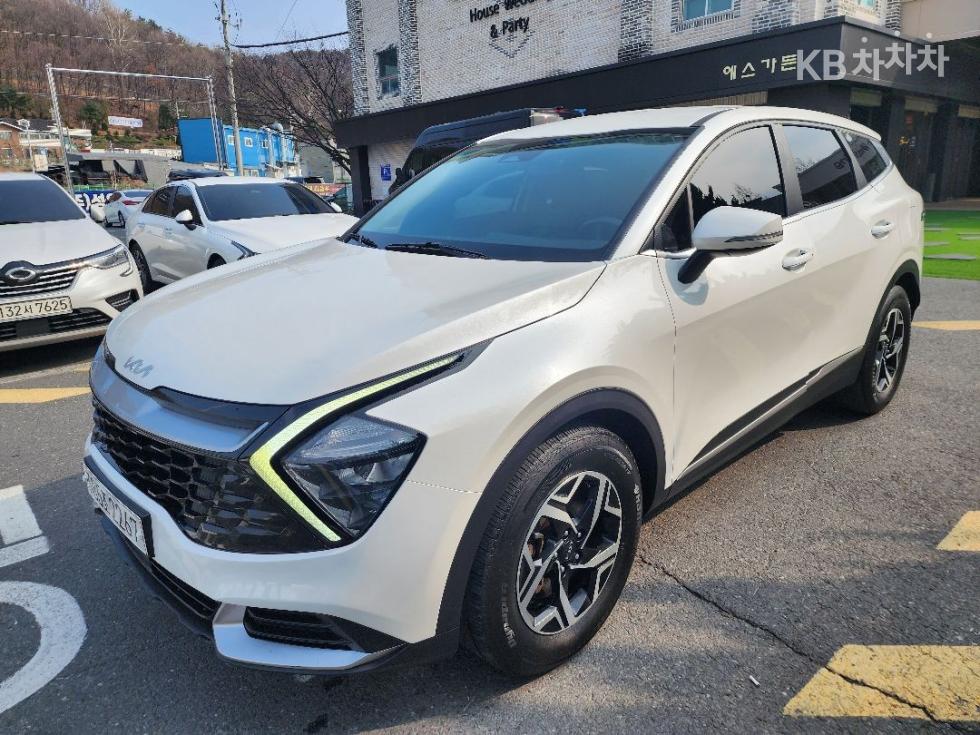 2022 - kia sportage