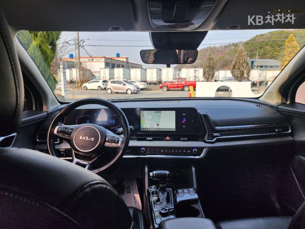 2022 - kia sportage