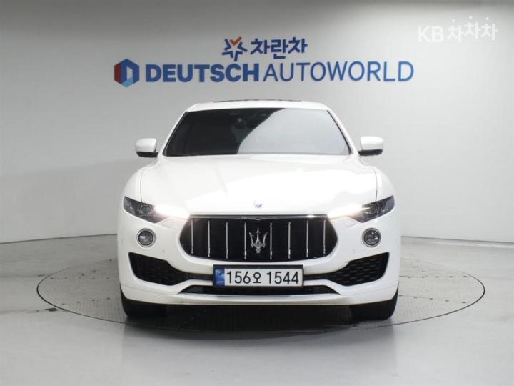 Maserati Levante 3.0 Diesel AWD Base Type 4